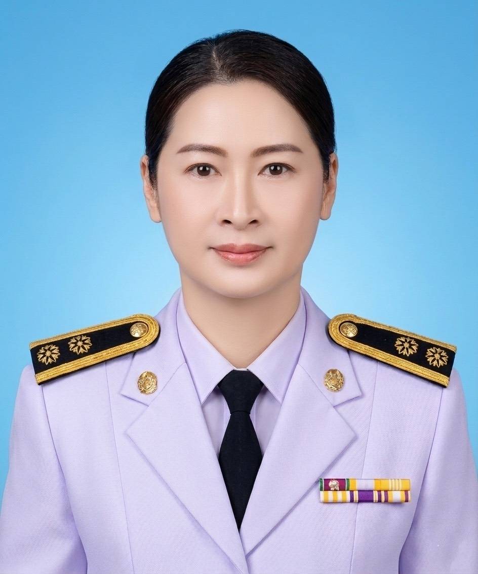 นางธิดารัตน์ ชำนาญ