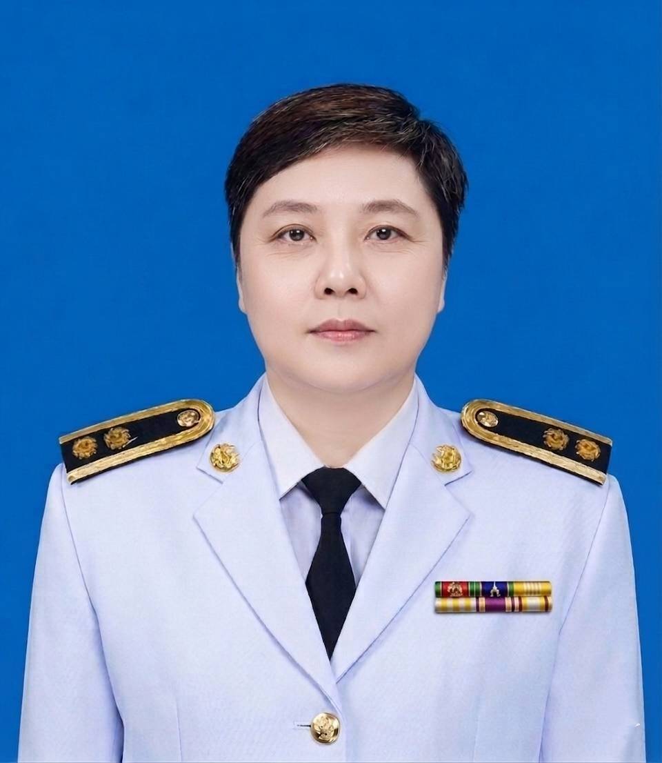 นางสาวชลลัดดา ธรรมมา