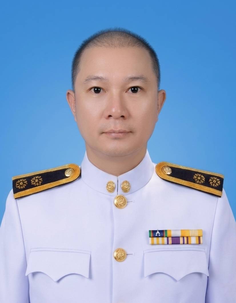 นายพนม กันกา