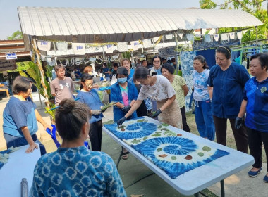 จัดอบรมโครงการพัฒนาศักยภาพด้านการตลาดเพื่อเพิ่มช่องทางการตลาด “หม้อห้อม” สินค้าเกษตรอัตลักษณ์พื้นถิ่นจังหวัดแพร่ ... พารามิเตอร์รูปภาพ 10