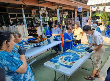 จัดอบรมโครงการพัฒนาศักยภาพด้านการตลาดเพื่อเพิ่มช่องทางการตลาด “หม้อห้อม” สินค้าเกษตรอัตลักษณ์พื้นถิ่นจังหวัดแพร่ ... พารามิเตอร์รูปภาพ 6