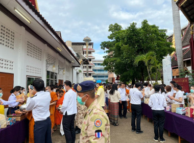ร่วมพิธีทำบุญตักบาตรถวายพระราชกุศล งานฉลองพระชนมายุ 8 รอบ ... พารามิเตอร์รูปภาพ 6