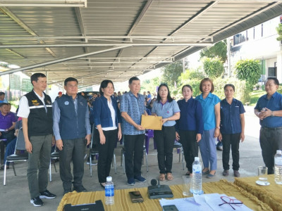 ลงพื้นที่รับฟังปัญหาความเดือดร้อนของเกษตรกรที่ปลูกข้าวโพดเลี้ยงสัตว์ ในพื้นที่ อ.สอง อ.ร้องกวาง ที่มารวมตัวกัน ณ บริเวณองค์การบริหารส่วนตำบลเตาปูน ... พารามิเตอร์รูปภาพ 1
