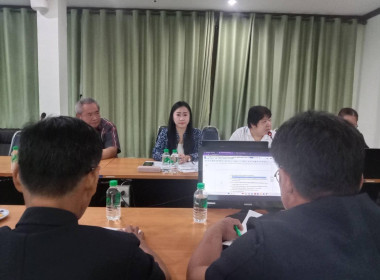 ผู้อำนวยการกลุ่มส่งเสริมและพัฒนาธุรกิจสหกรณ์ และนางวารุณี ... พารามิเตอร์รูปภาพ 3