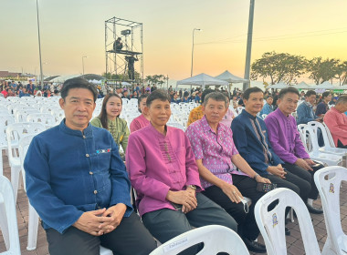 เข้าร่วมพิธีเปิดและร่วมงาน ... พารามิเตอร์รูปภาพ 9